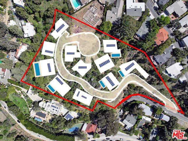 Los Angeles, CA 90046,8205 Laurelmont
