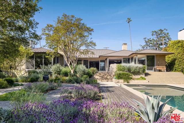 Los Angeles, CA 90049,400 S Cliffwood Avenue