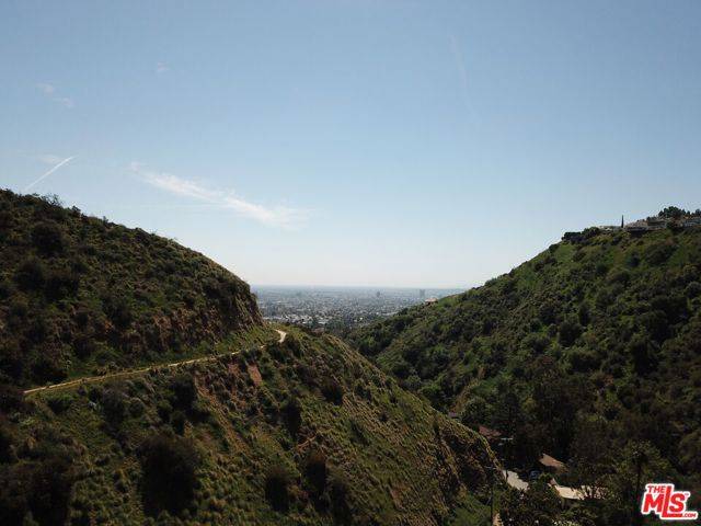 Los Angeles, CA 90046,2133 N Nichols Canyon Road
