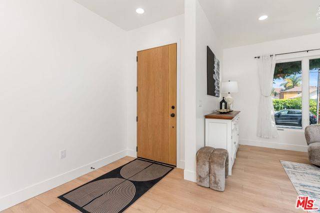 Culver City, CA 90232,3643 Helms Avenue