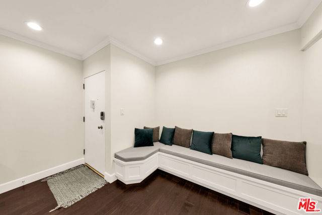 Sherman Oaks, CA 91403,15248 Dickens Street #103