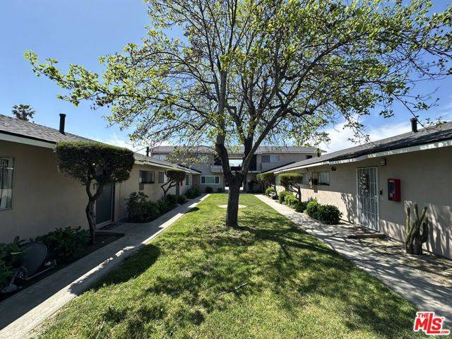 Buena Park, CA 90621,5841 Western Avenue