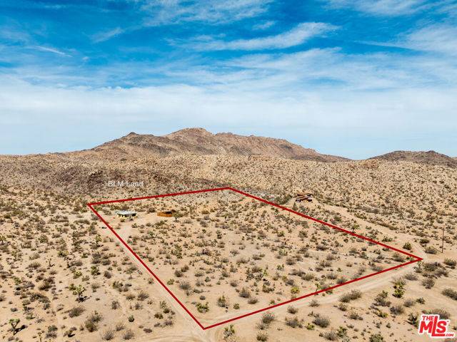 Joshua Tree, CA 92252,60229 Scotts Glen Road