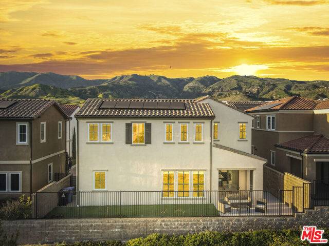 Porter Ranch (los Angeles), CA 91326,20818 W Bur Oak Circle