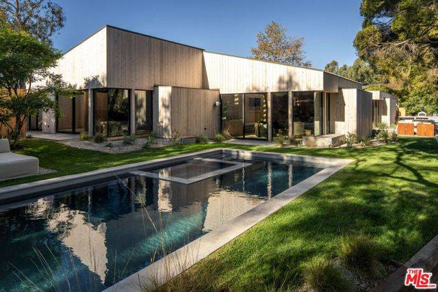 Malibu, CA 90265,28779 Sea Ranch Way