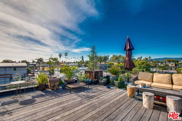 Venice (los Angeles), CA 90291,663 Brooks Avenue