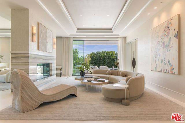Los Angeles, CA 90049,721 N Bonhill Road