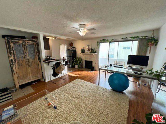 Marina Del Rey, CA 90292,14 Mast Street #3A