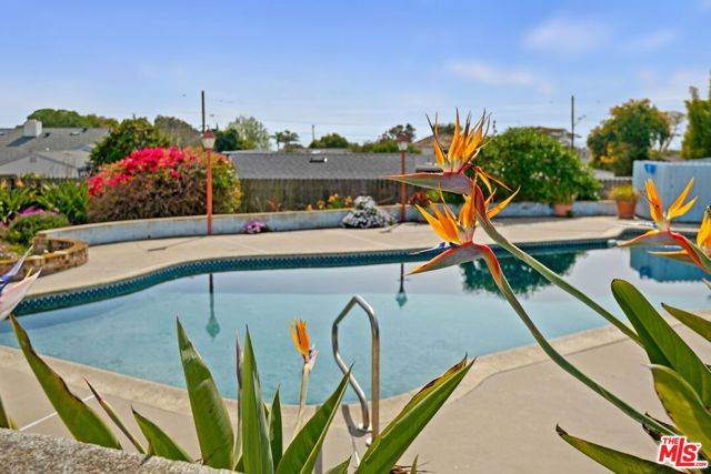 Carpinteria, CA 93013,5533 Calle Jon Street