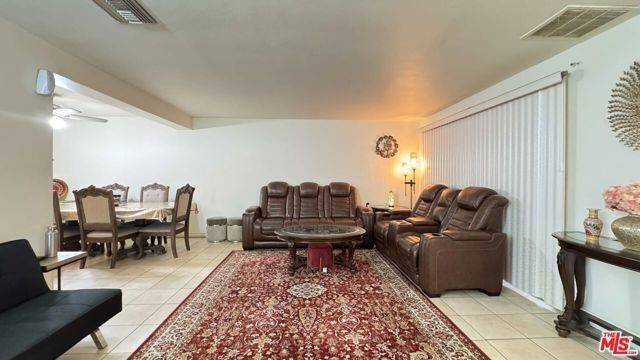 Winnetka (los Angeles), CA 91306,20159 Cohasset Street #7
