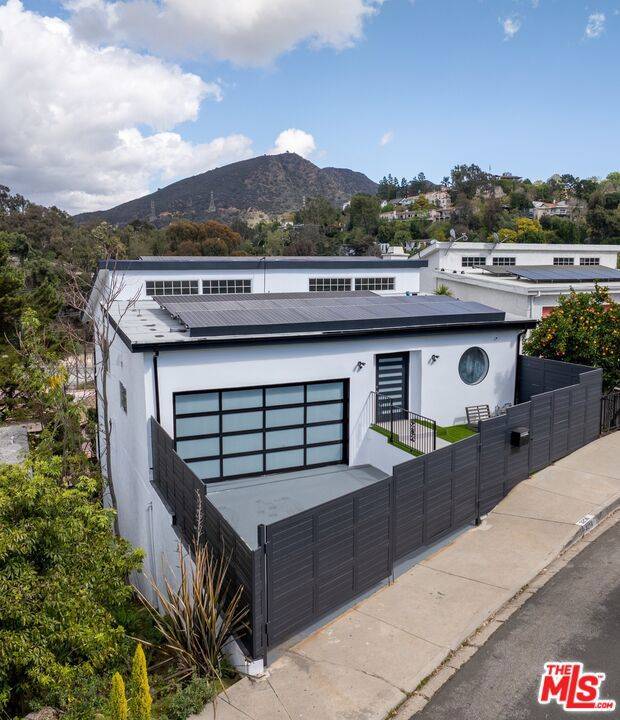 Los Angeles, CA 90068,3256 Dos Palos Drive