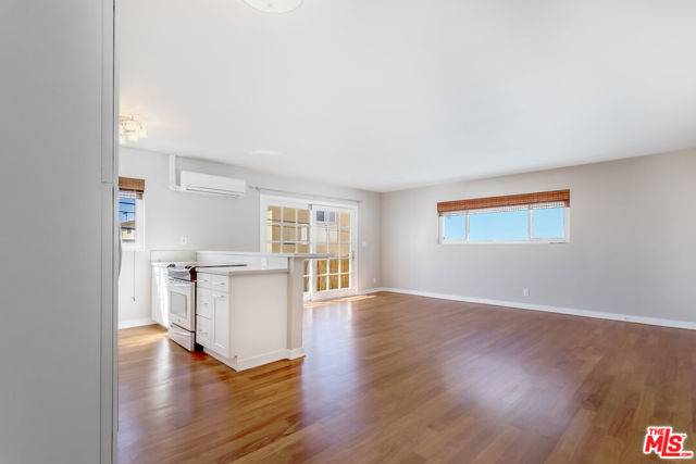 Santa Monica, CA 90403,940 7th Street #10