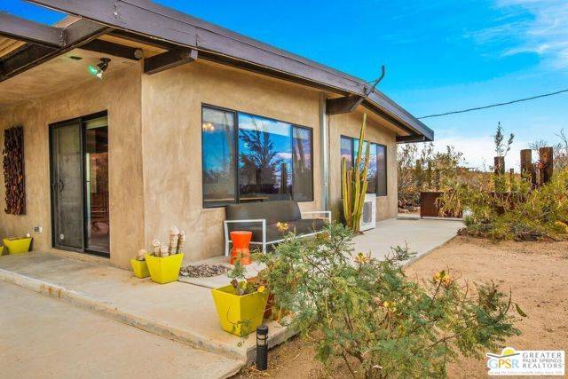 Joshua Tree, CA 92252,3776 Sunburst Avenue