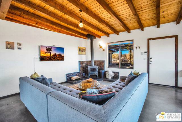 Joshua Tree, CA 92252,3776 Sunburst Avenue