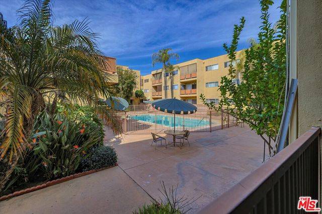 North Hollywood (los Angeles), CA 91606,6225 Coldwater Canyon Avenue #104