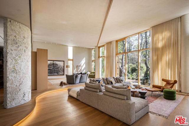 Pacific Palisades (los Angeles), CA 90272,800 Brooktree Road