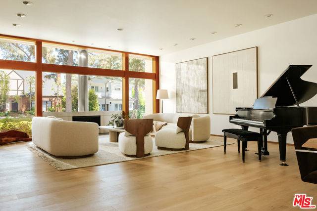 Santa Monica, CA 90402,622 24th Street
