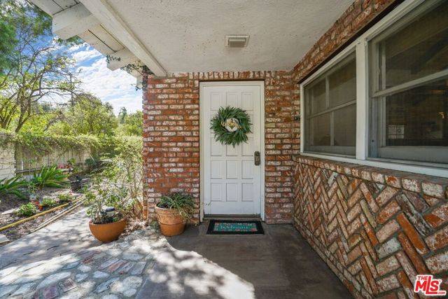 Woodland Hills (los Angeles), CA 91364,5509 Oakdale Avenue