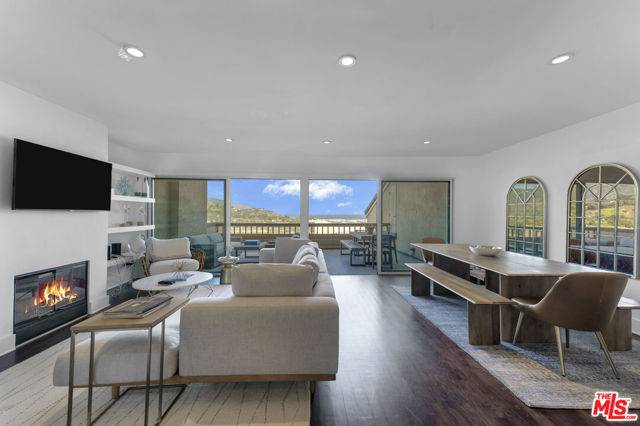 Malibu, CA 90265,23910 De Ville Way #D