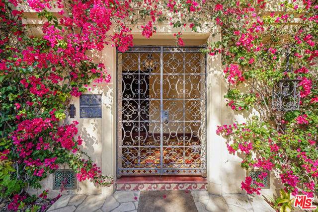 Beverly Hills, CA 90212,432 Smithwood Drive