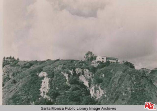 Pacific Palisades (los Angeles), CA 90272,15851 Seabec Circle