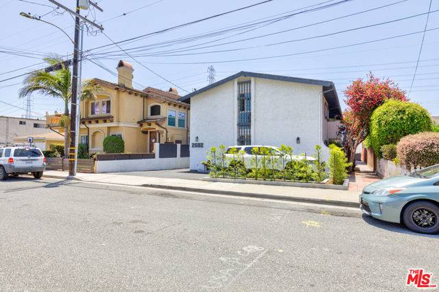 Redondo Beach, CA 90278,2602 Carnegie Lane