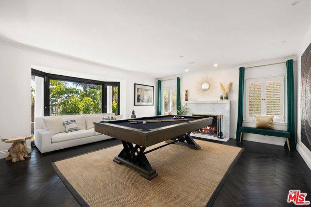 West Hollywood, CA 90069,1472 N Kings Road