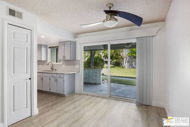 Palm Springs, CA 92264,5175 E Waverly Drive #F49