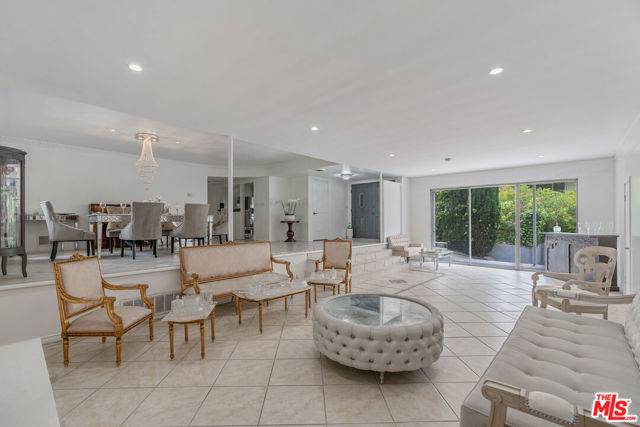 Sherman Oaks, CA 91403,4348 Sepulveda Boulevard