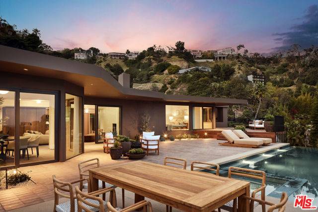 Los Angeles, CA 90069,1849 Rising Glen Road