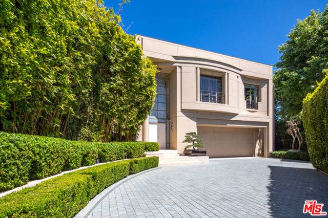 Beverly Hills, CA 90210,1148 Summit Drive