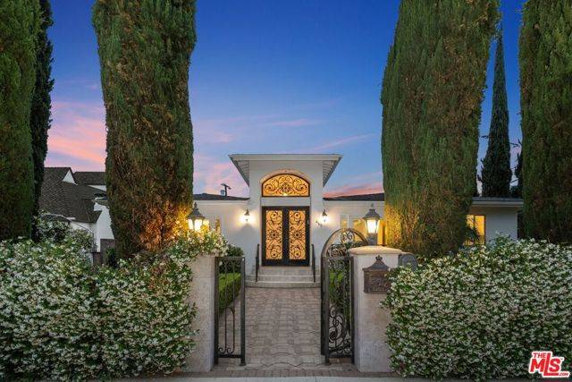 Los Angeles, CA 90048,465 N Kilkea Drive