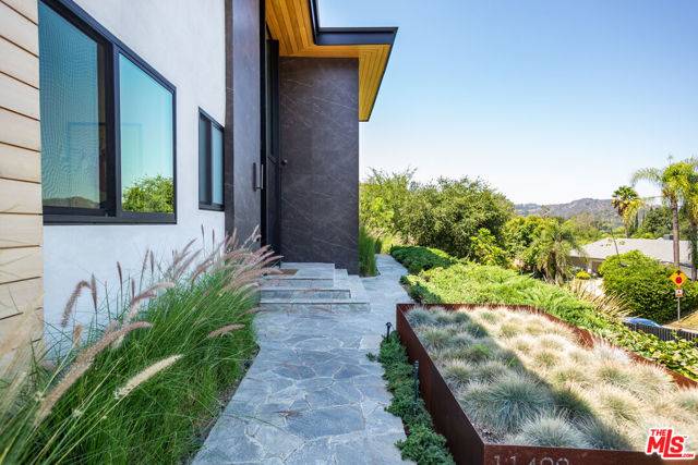 Studio City (los Angeles), CA 91604,11428 Dona Lola Drive