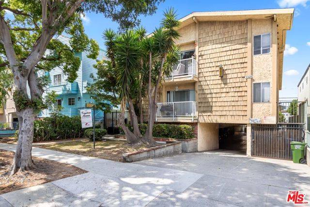 Los Angeles, CA 90034,3329 Keystone Avenue