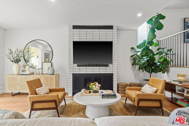 Marina Del Rey, CA 90292,4707 La Villa Marina #J
