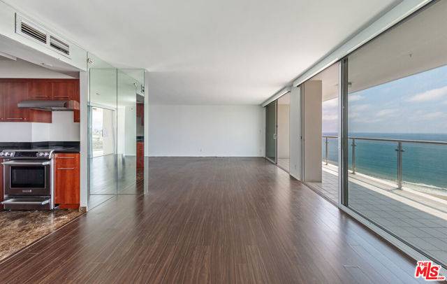Santa Monica, CA 90402,201 Ocean Avenue #1706P
