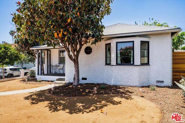 North Hollywood (los Angeles), CA 91601,5503 Cartwright Avenue