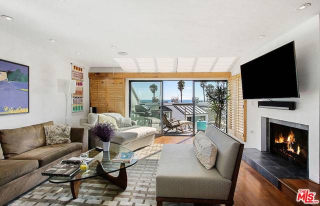 Santa Monica, CA 90405,37 SEA COLONY Drive