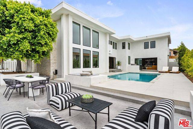 Los Angeles, CA 90046,2380 Venus Drive