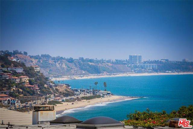 Malibu, CA 90265,18203 Coastline Drive #9