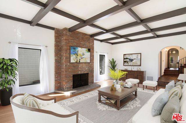 Beverly Hills, CA 90212,439 El Camino Drive
