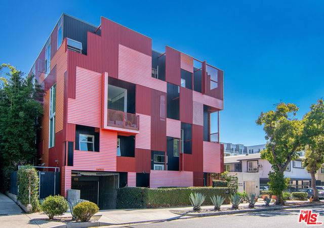 West Hollywood, CA 90046,1140 N Formosa Avenue #10