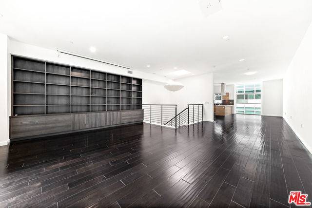 Marina Del Rey, CA 90292,3119 Via Dolce #304