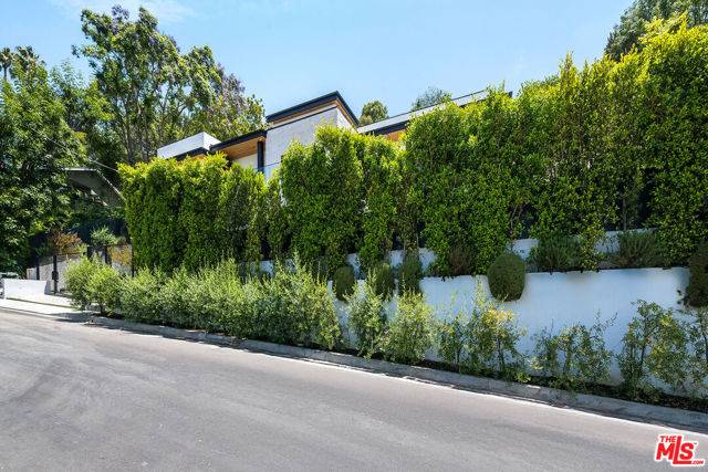 Studio City (los Angeles), CA 91604,11258 Laurie Drive
