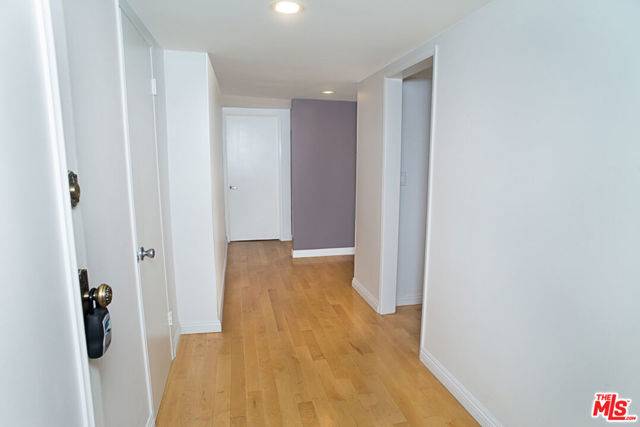 Beverly Hills, CA 90210,416 N Oakhurst Drive #206