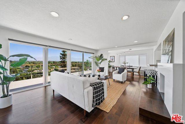 Studio City (los Angeles), CA 91604,11689 Picturesque Drive