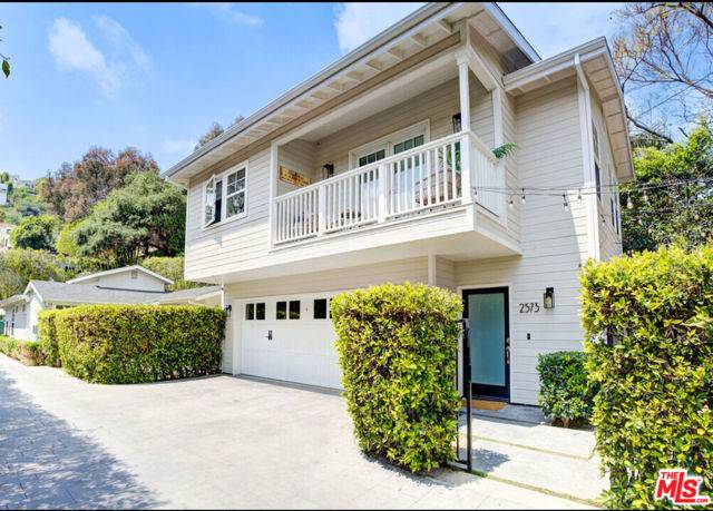 Los Angeles, CA 90068,2575 N Beachwood Drive