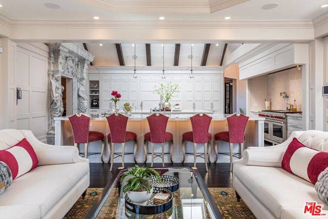 Westlake Village, CA 91362,5076 Island Forest Place