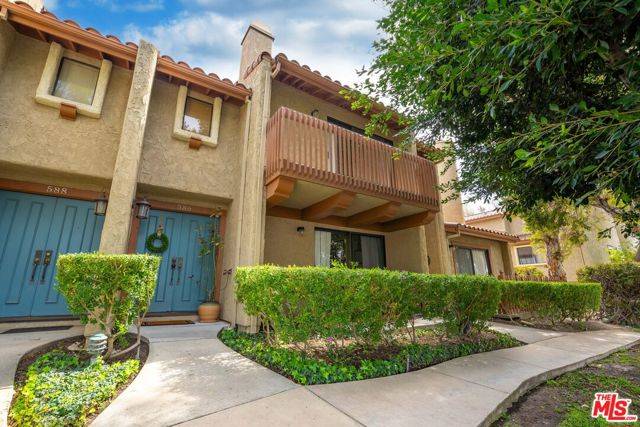 Camarillo, CA 93010,586 Rosewood Avenue