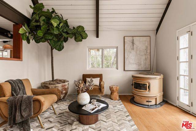 Topanga (los Angeles), CA 90290,20500 Paradise Lane